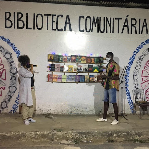 Biblioteca Comunitária Prof. Ivan Santos Araújo